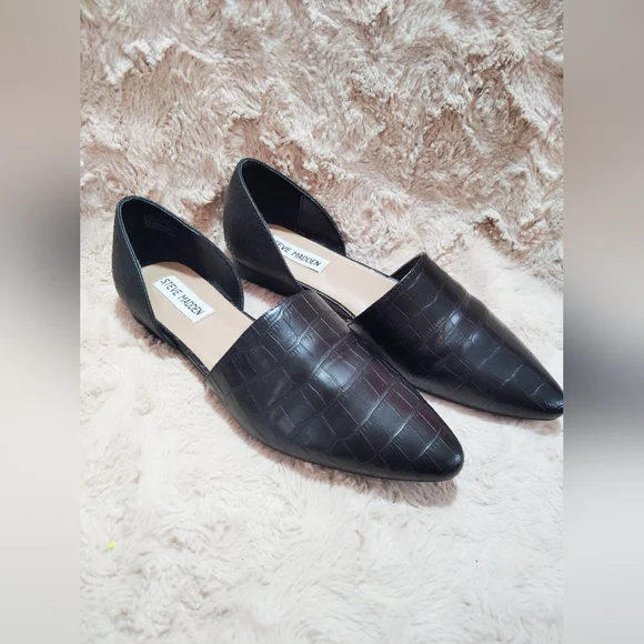 CLEAN!! Steve Madden, Talent D'Orsay, Croc-Pointed Flats. Size 8.5 - Picture 2 of 7